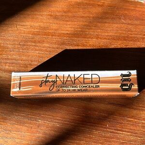 UD Stay Naked Correcting Concealer 70NY Dark Neutral Yellow